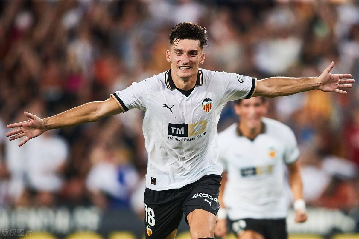 瓦伦西亚今晚篮板制胜，志在欧联名次提升，悬念犹存，高层口径保持一致